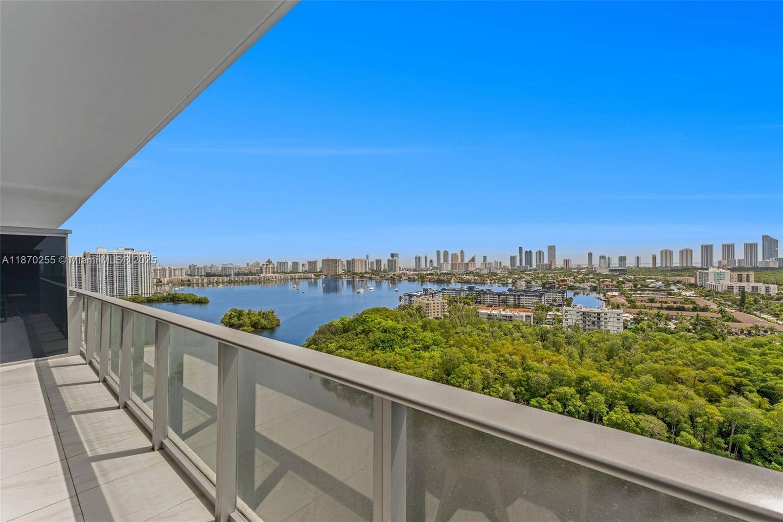 Spectacular upgraded residence at the iconic Harbour condo with breathtaking intracoastal views !