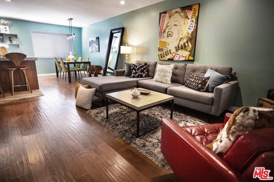 5920   Chula Vista Way 2BR Hollywood Hills East La
