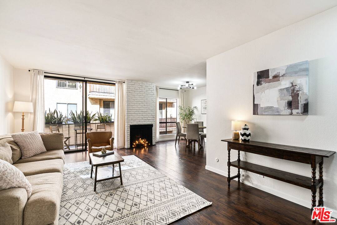 1750   Camino Palmero St 1BR Hollywood Hills East La