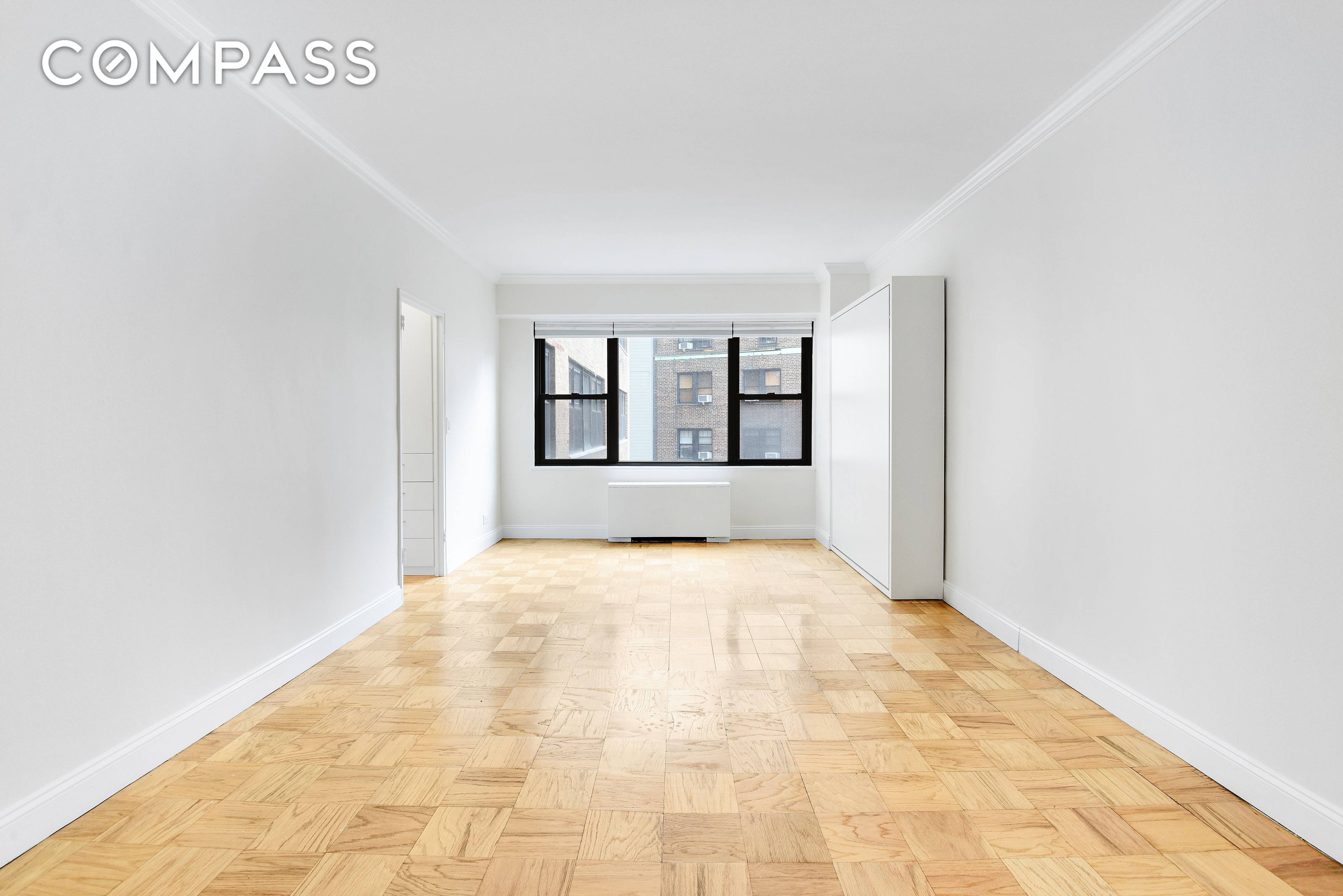 HIGH FLOOR STUDIO BEST LINE IN THE BUILDING !