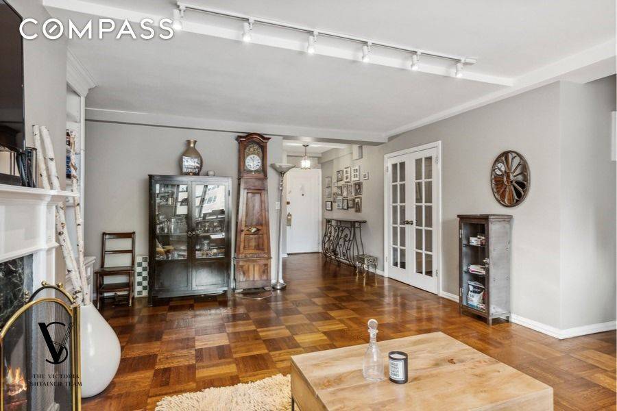 Located on one of the most charming blocks in the heart of the Upper East Side.