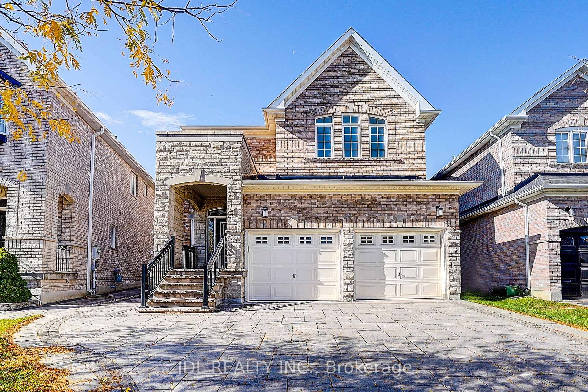 Stunning family home situated on a quiet, child safe street !