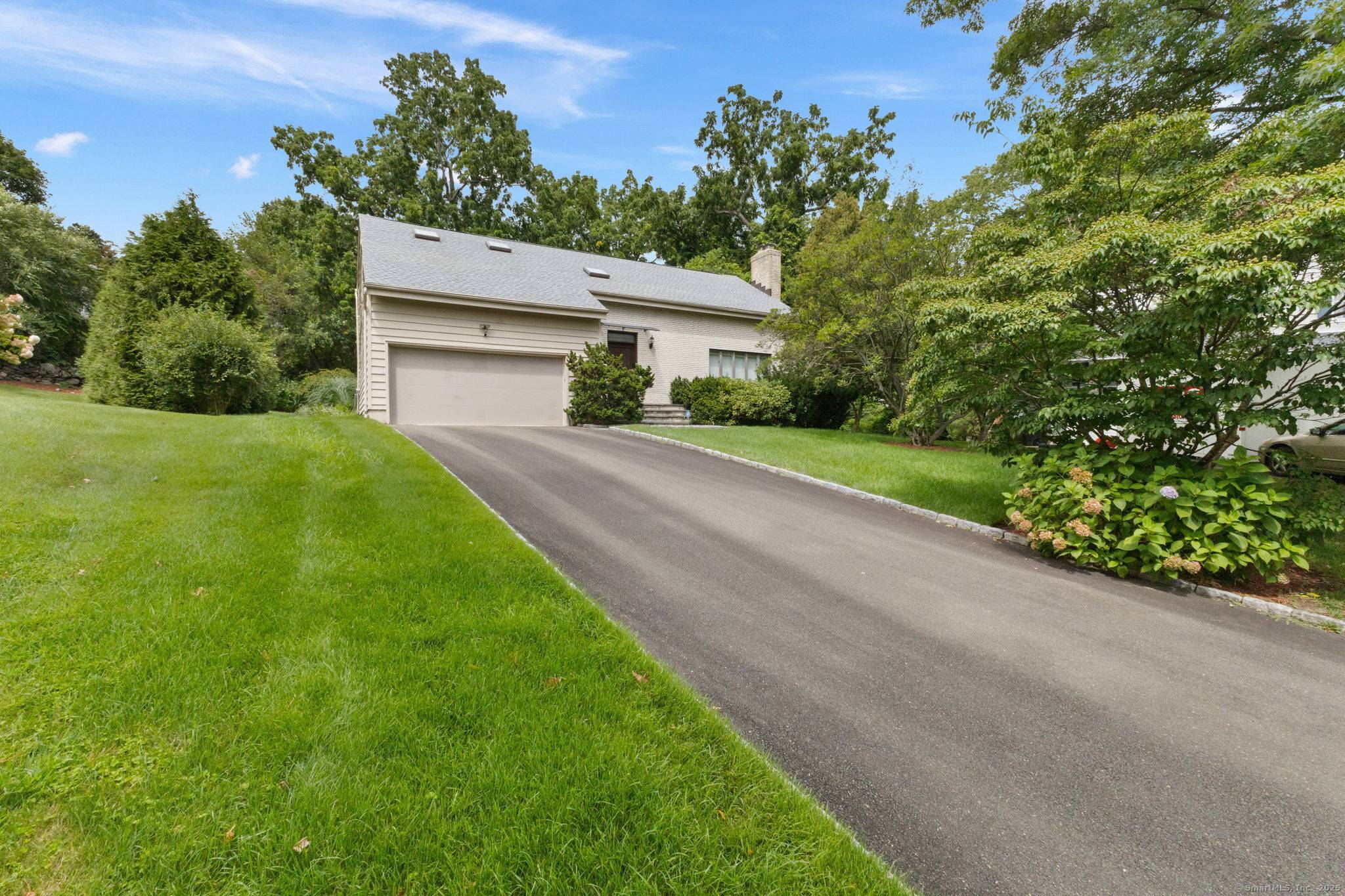 Westover Elegance Sophisticated 4 bedroom, 2.