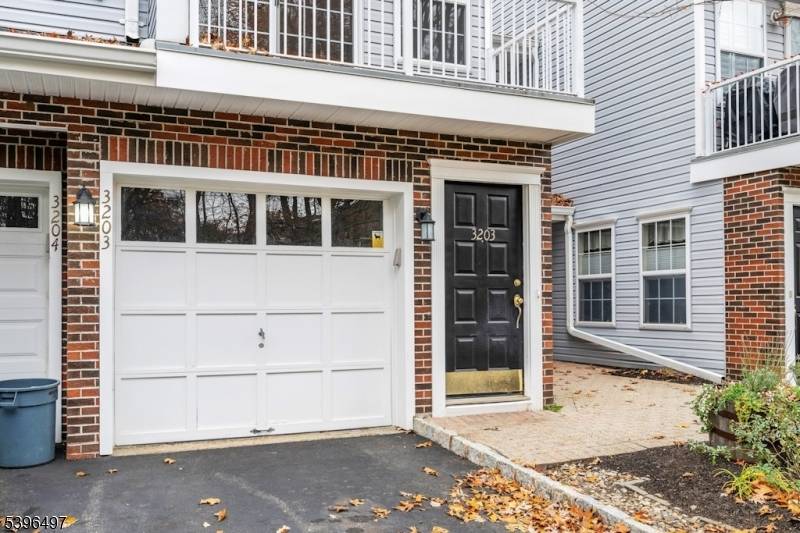 Desirable Berkshire Hills community !