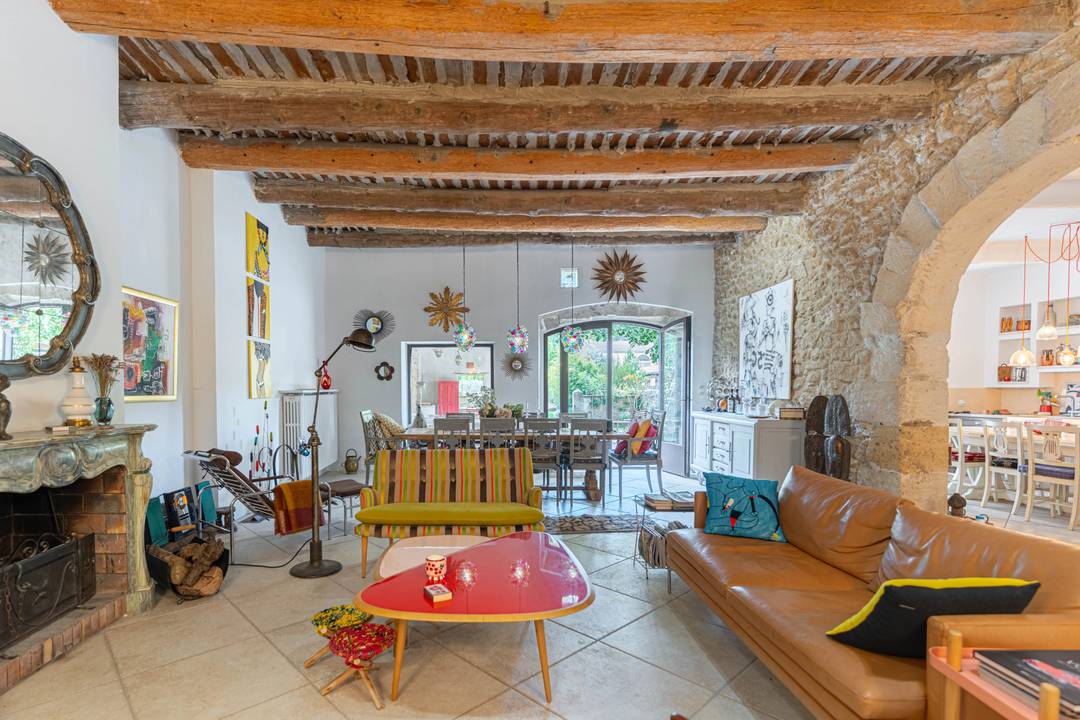 Alleins – Character Property in the Heart of an Authentic Provençal Village