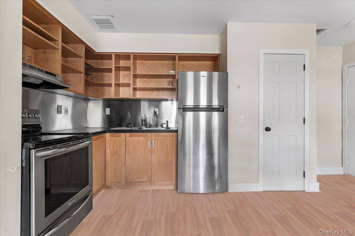 Situated in the heart of Sag Harbor Village, this inviting apartment offers a relaxed Hamptons lifestyle with everything at your fingertips.