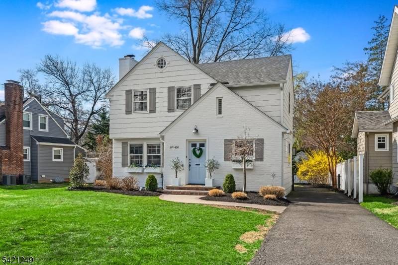 Welcome to this beautifully renovated 4 bedroom Northside colonial, perfectly situated in the desirable Washington School district.