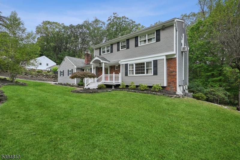 Spacious Holiday Ridge Home, 4 bedrooms, 3.