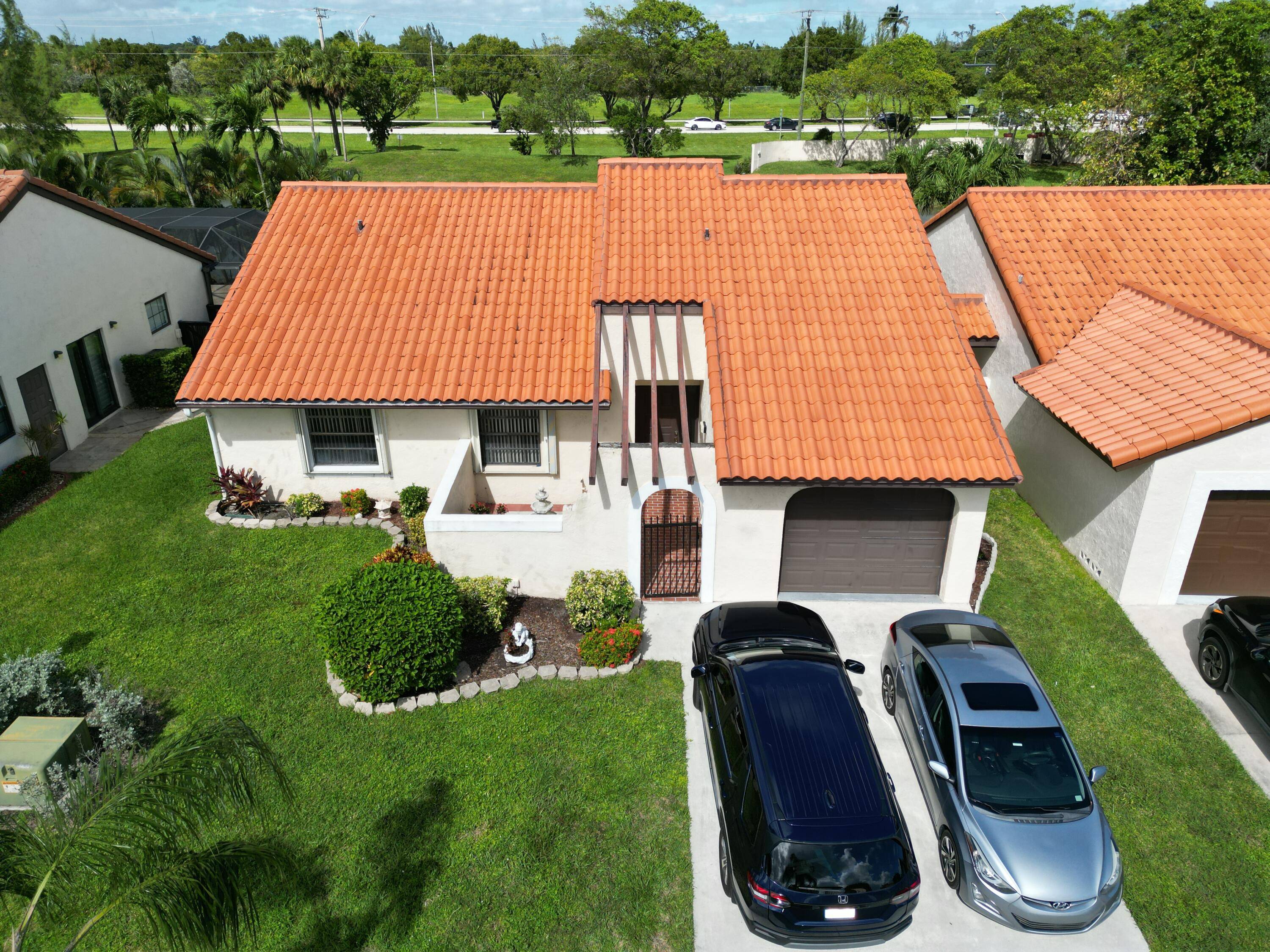 Welcome to 21 Columbia Court in Deerfield !