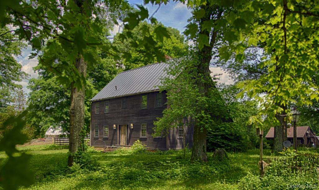 My Saddle Brook Farm Premier Equestrian Estate amp ; Prior Bed amp ; Breakfast Walden, NY Less than 90 minutes from New York City, nestled on a scenic 21 acre ...