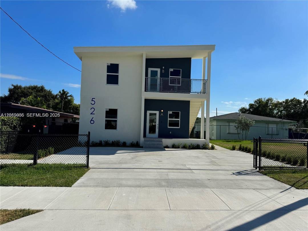 HALLANDALE BEACH INVESTOR OR HOMEOWNER WANTED FOR THIS NEW CONSTRUCTION CORNER DUPLEX !