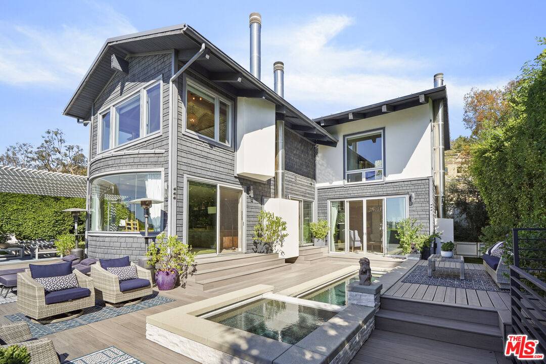 3631  SERRA RD 5BR Malibu La