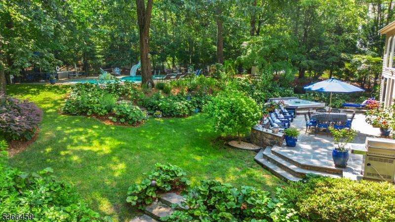 Inviting, Secluded, Private Impressive Everything you have been waiting for in Indian Hill Estate Welcome Home !