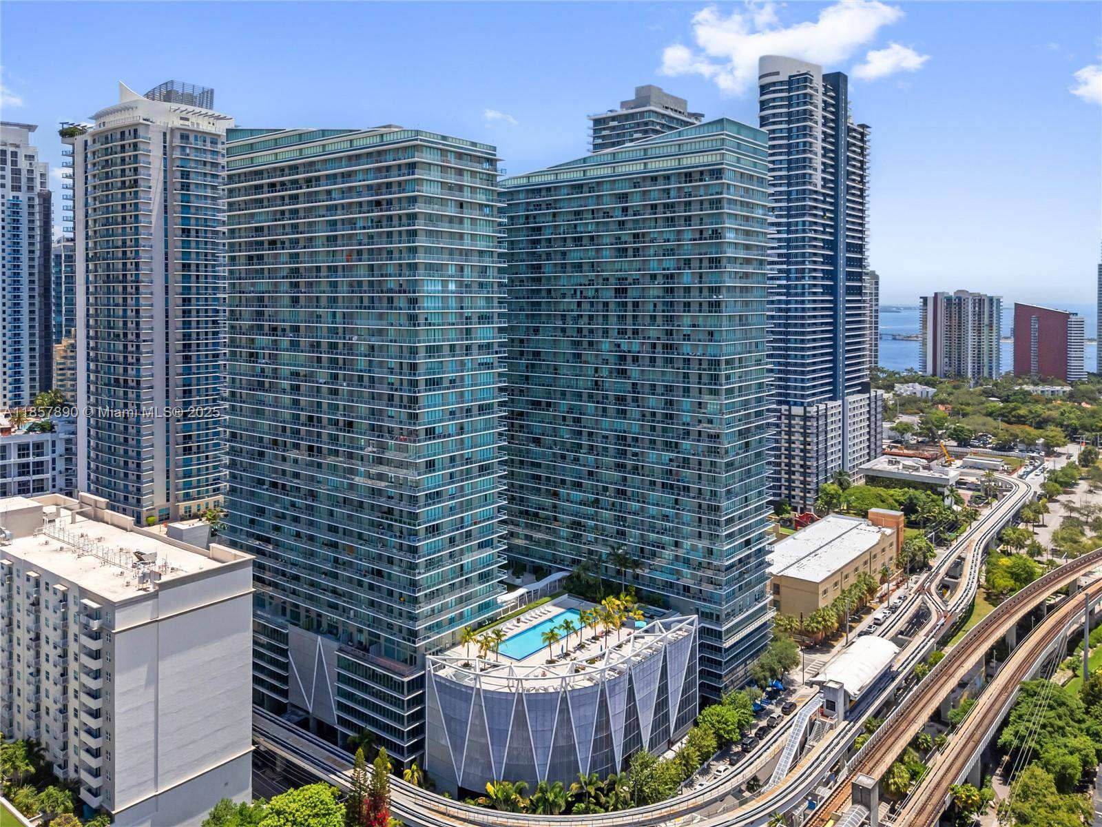 Unbeatable location in the heart of Brickell, located within the same building as dining hotspots Marion, Pura Vida, Coyo Taco and just steps to Mary Brickell Village, Brickell City Centre, ...
