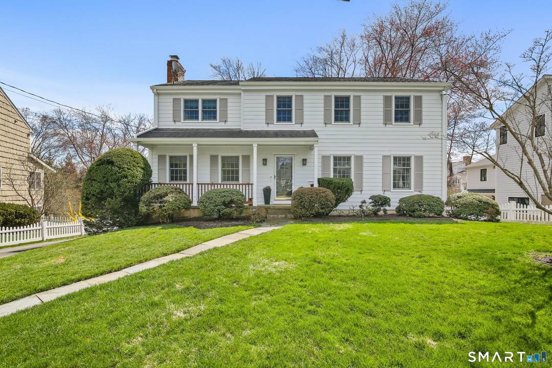 Located at the end of a quiet cul de sac in Darien, this updated 5 bedroom Colonial combines space, comfort, and convenience.