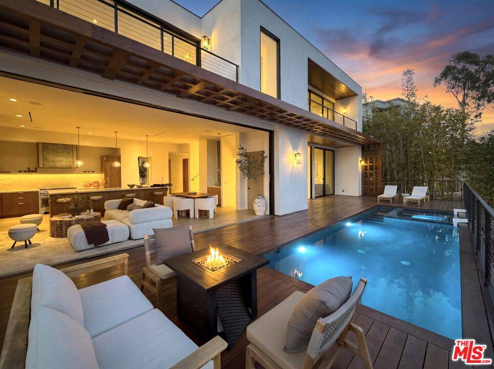 1525   Marlay Dr 4BR Sunset Strip La