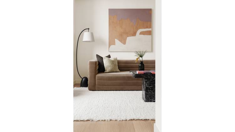 Elegance finds its form at Chelsea Canvas.