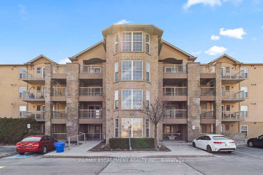 This spacious 2 bedroom, 2 bathroom condo offers 1055 square feet of beautifully maintained living space in the highly desirable Palmer neighborhood.
