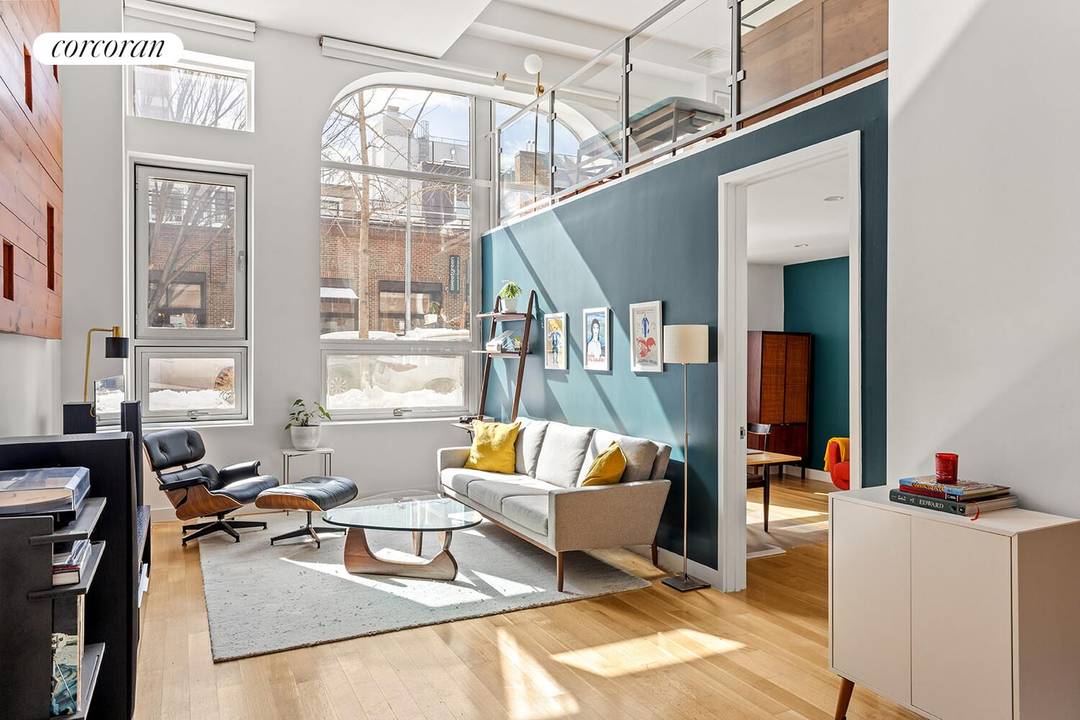 Welcome to Residence 1I at The Rialto a 1, 138 SF townhouse style duplex in the heart of North Williamsburg.