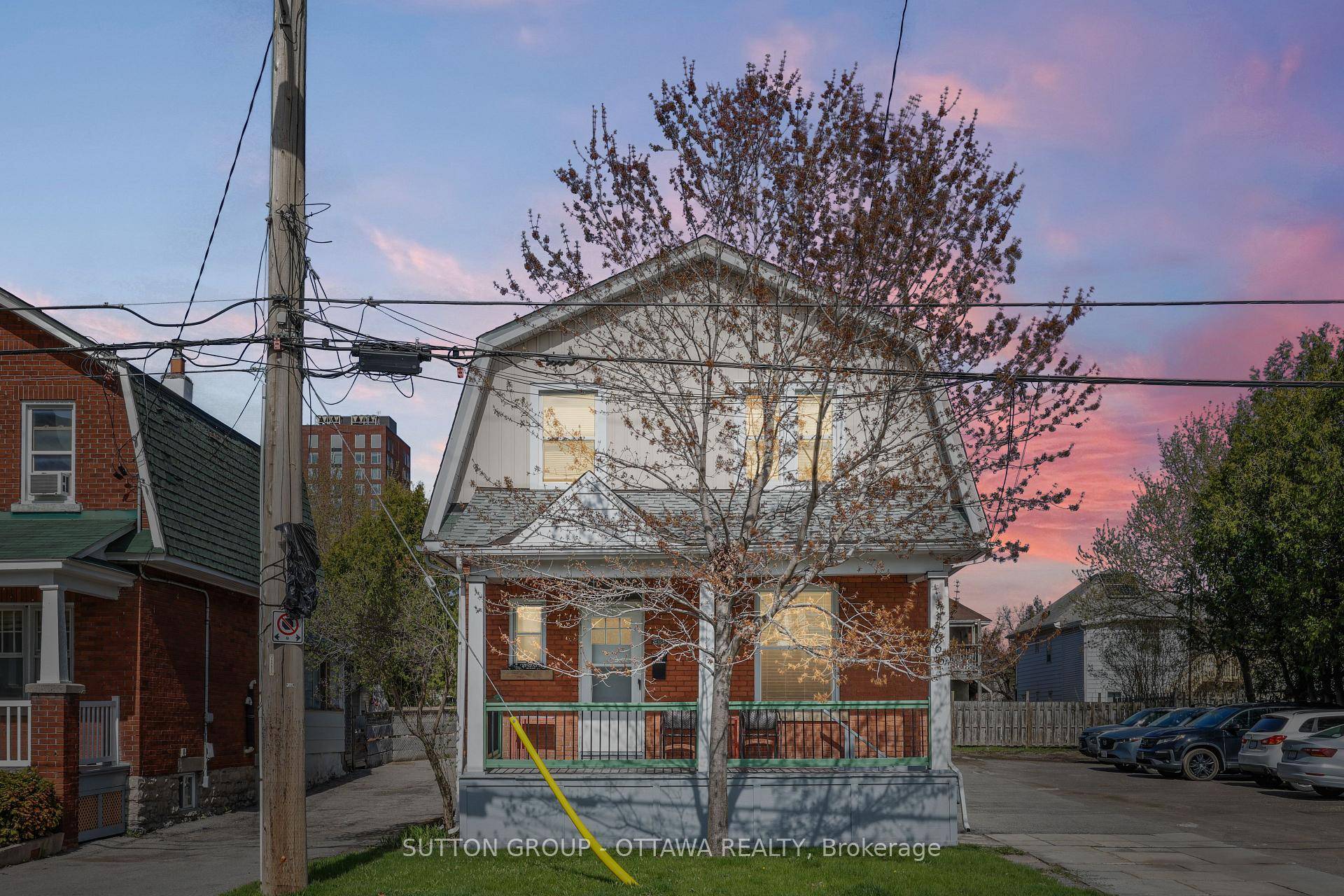 This fully licensed immaculate 7 unit rooming house at 265 Parkdale Avenue is a rare find, perfect for investors seeking a fully operational, income generating property OR Buyers looking to ...