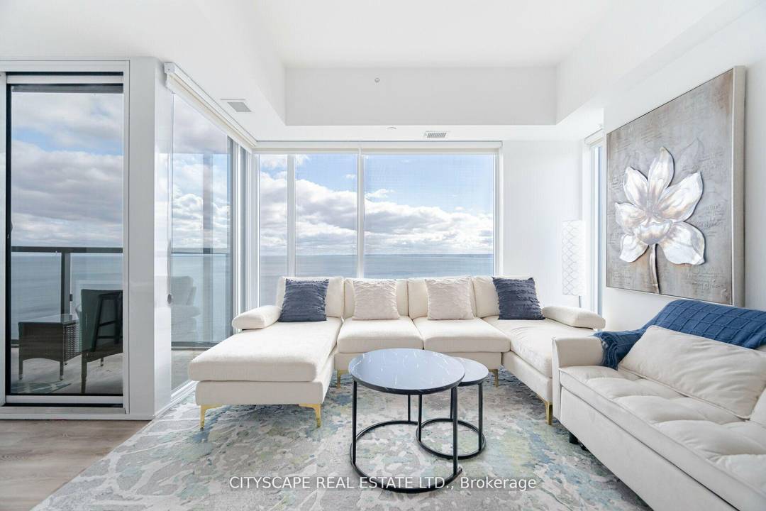 FULLY FURNISHED SHORT TERM RENTAL Experience upscale short term living in a brand new 2 bed, 2 bath lake facing condo in the heart of downtown Burlington.