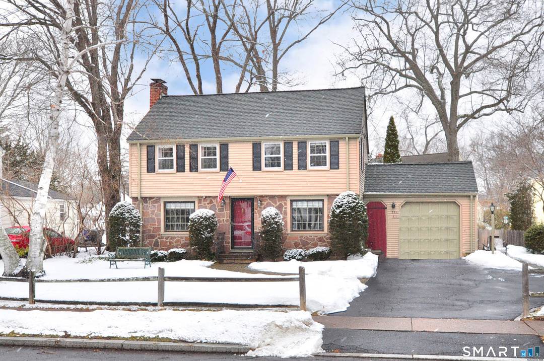A wonderful opportunity to live within walking distance to West Hartford Center !