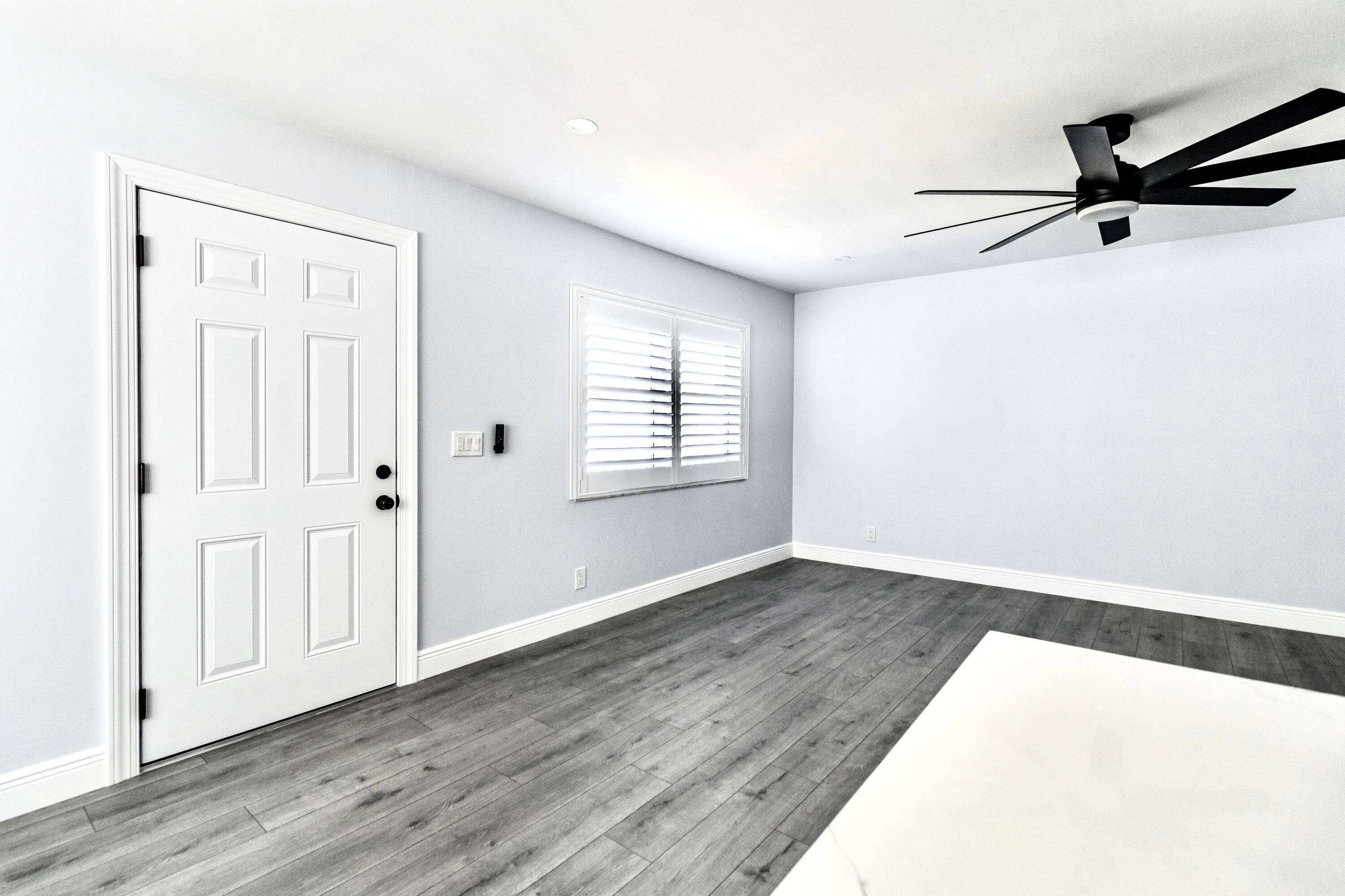 Full Impact Windows, New AC and Appliances.