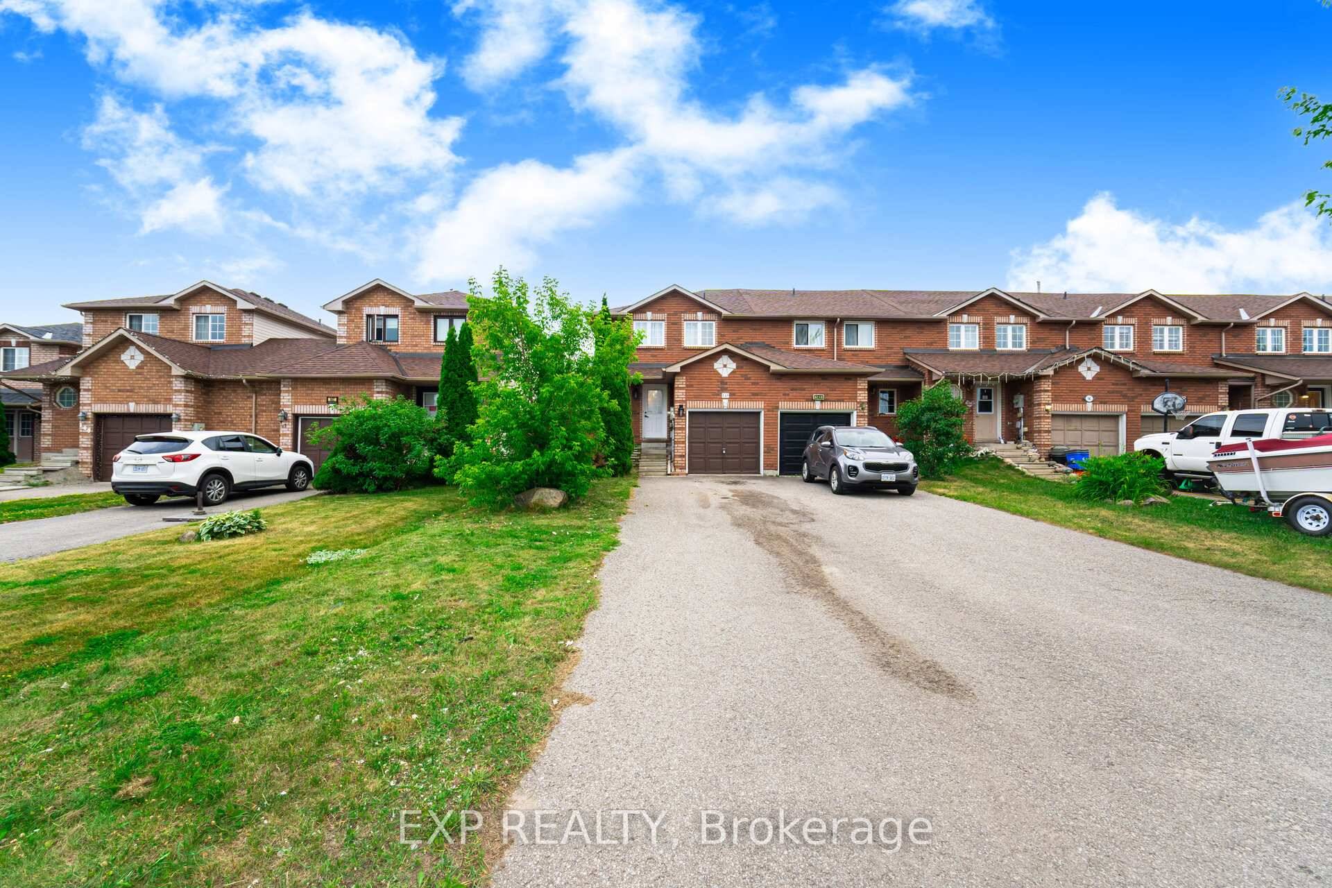 Welcome to 145 Courtney Crescent, a fantastic opportunity for first time home buyers and savvy investors alike !