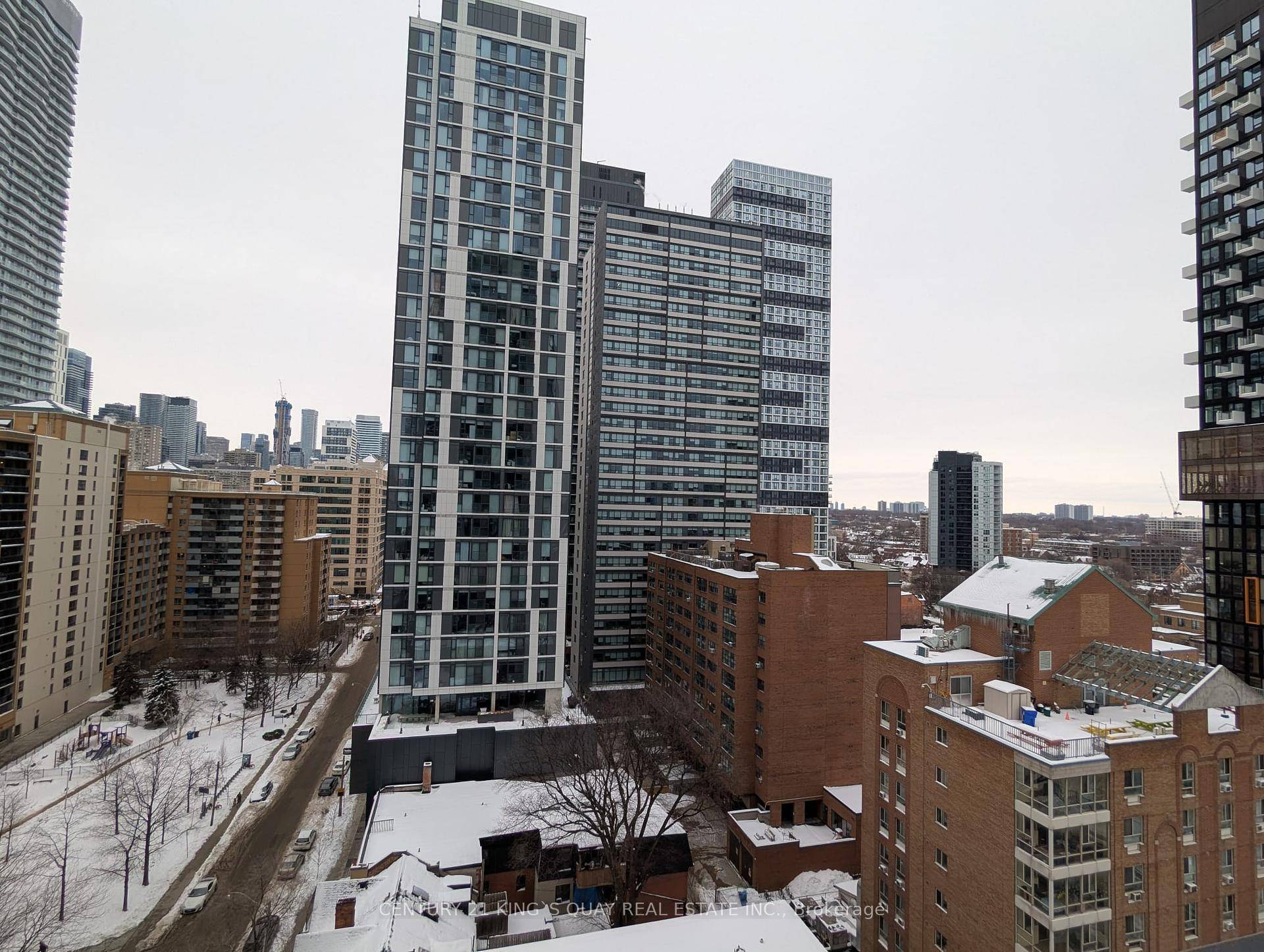 1 Year New 2 Bed 2 Bath unit in the heart of Toronto !