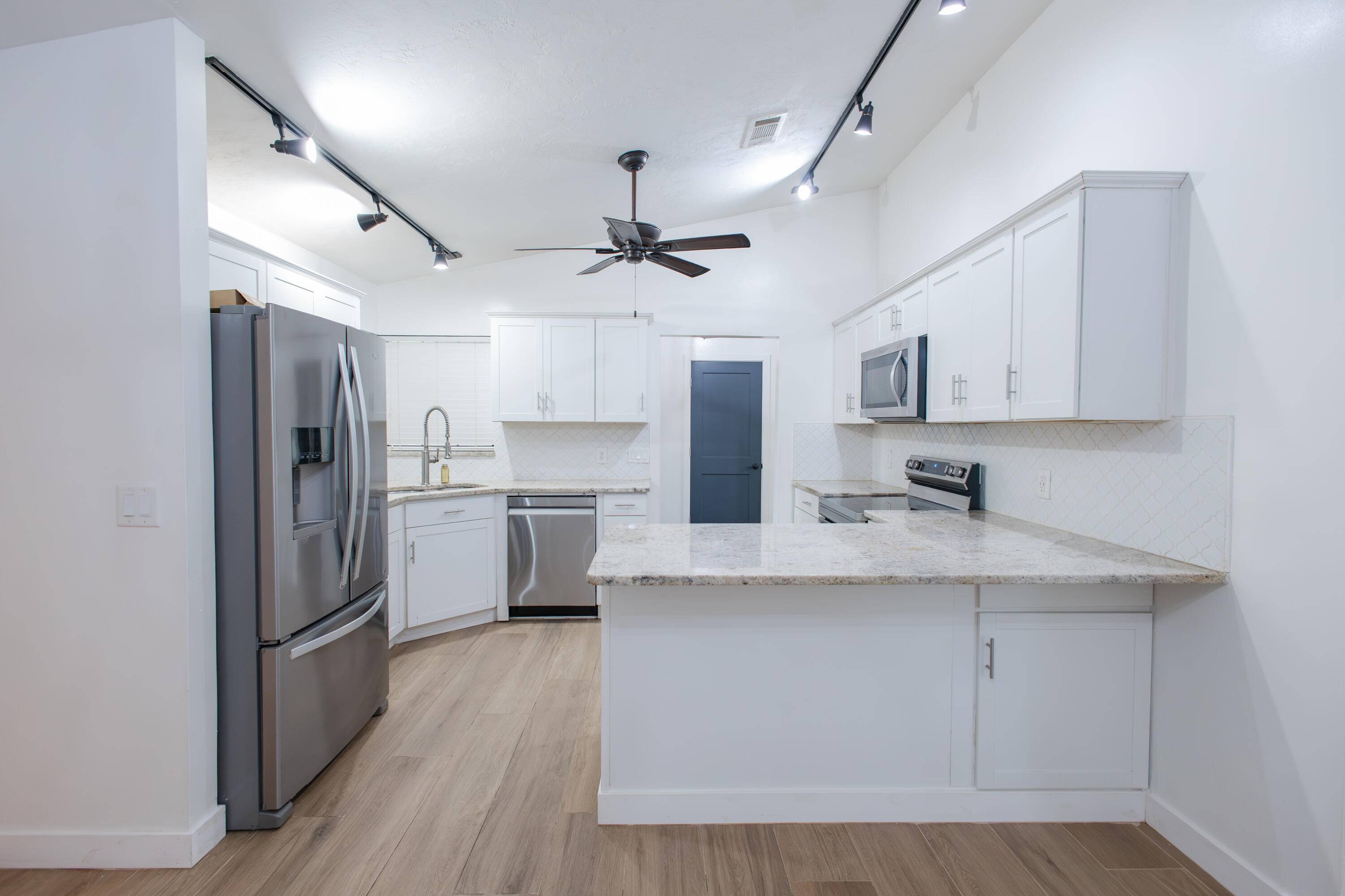 Welcome to this freshly painted home in a highly desirable neighborhood, featuring 3 spacious bedrooms and 2 bathrooms.