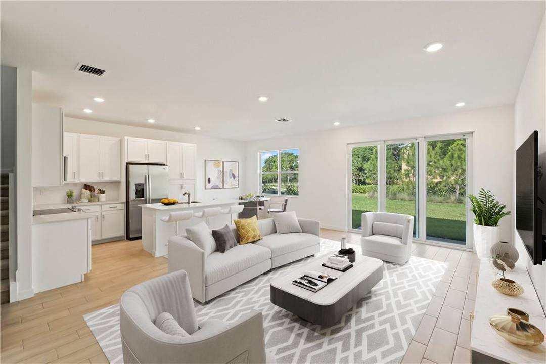 Price reflects a 15 month lease.