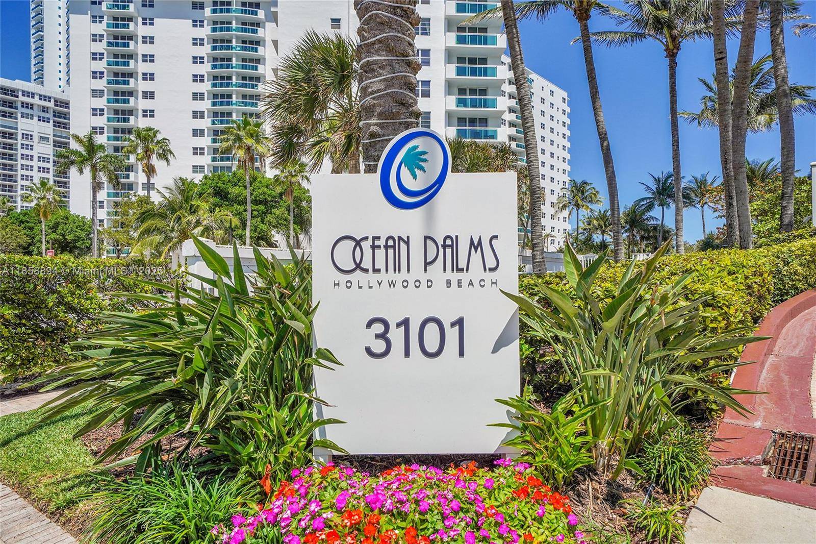 ENJOY LUXURY LIVING IN THIS SPACIOUS 3 BED 3 BATH CORNER UNIT FEATURING FLOOR TO CEILING WINDOWS AND DOORS, LARGE WRAPAROUND TERRACES, PANAORMIC VIEWS OF THE OCEAN, INTRACOASTAL AND CITY ...