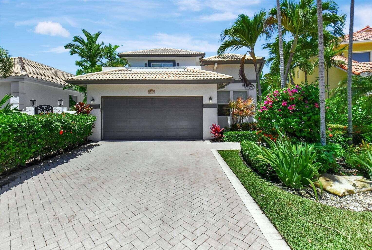 Discover Paradise in this Luxury Coastal Estate.