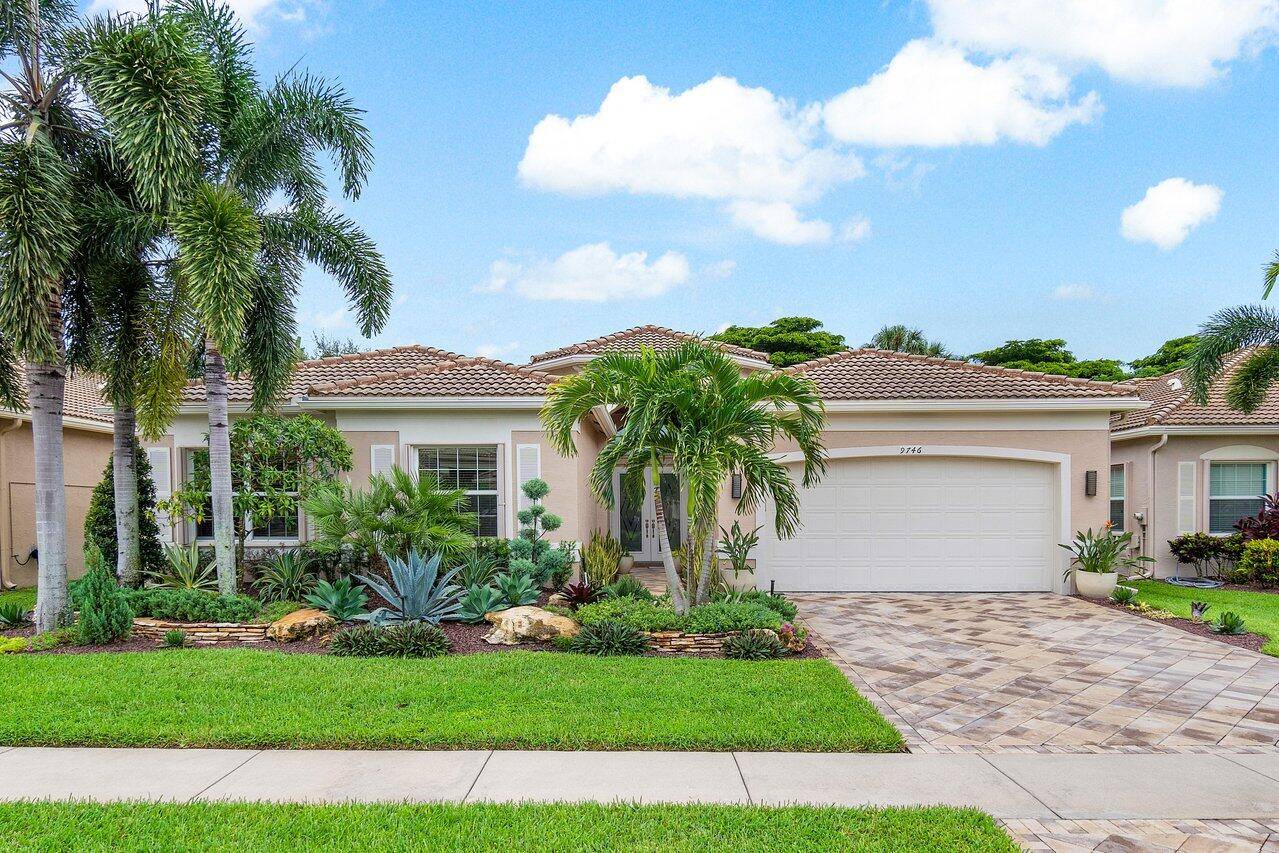 Stunning 4 Bedroom Pool Home in Valencia Reserve in Mint Condition.