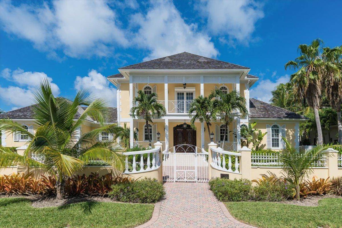 28 OCEAN CLUB ESTATES Single Family Home Paradise-Island Bahamas