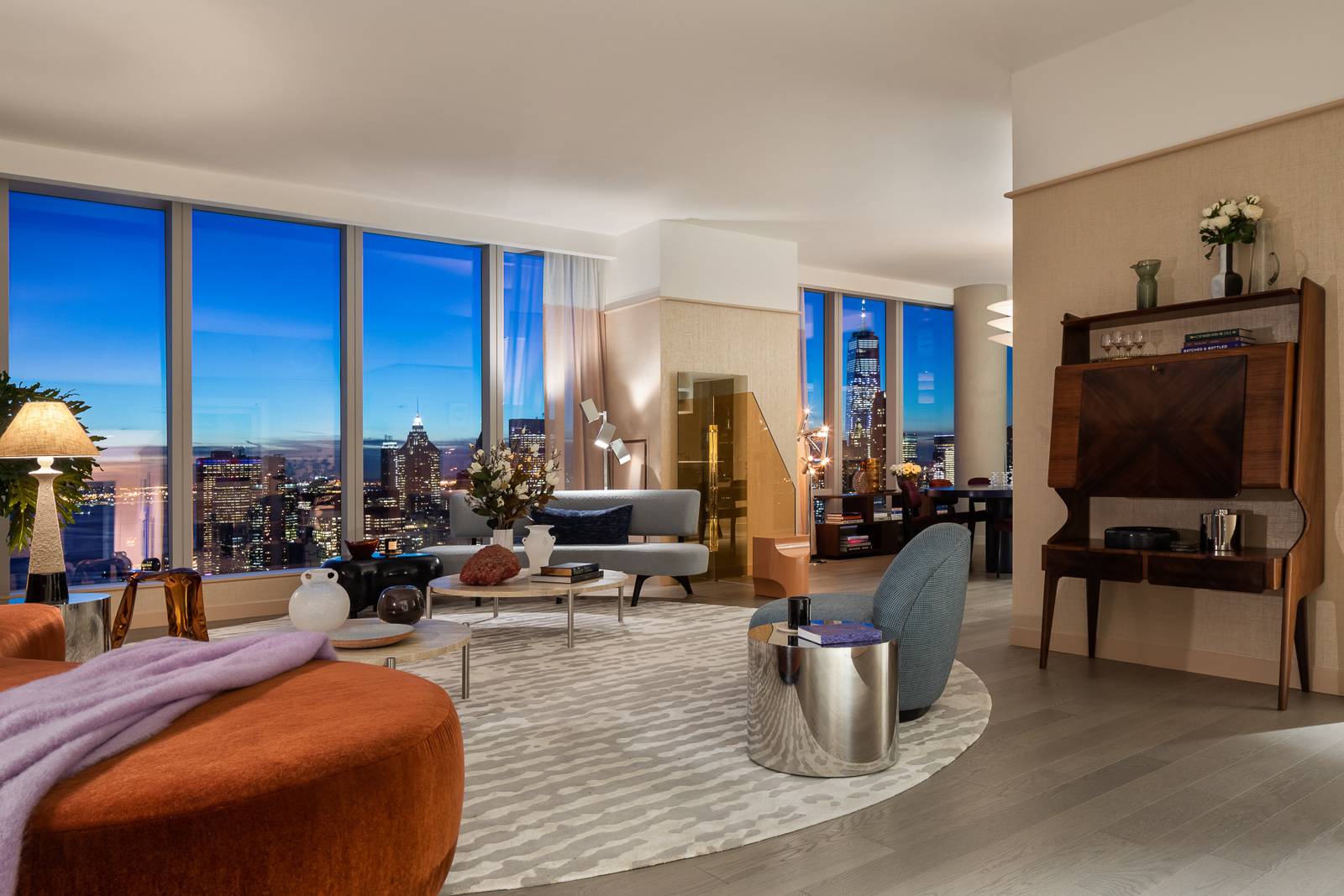 ONE MANHATTAN SQUARE OFFERS ONE OF THE LAST 20 YEAR TAX ABATEMENTS AVAILABLE IN NEW YORK CITY The Skyscape Collection, featuring Residence 64J, is a home in the sky.