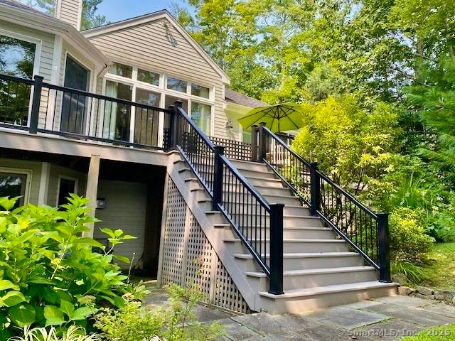 Unique opportunity to rent a Waterfront Home at Woodridge Lake !