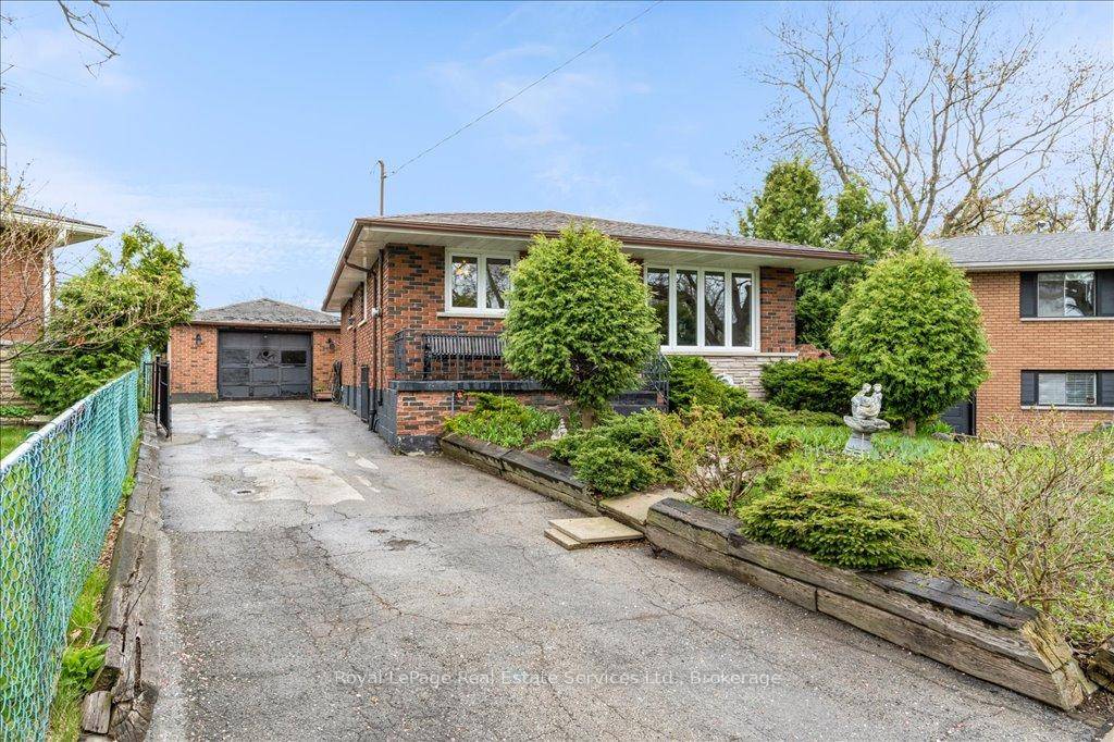 Welcome to one of Hamilton's most sought after Mountain family neighbourhoods.