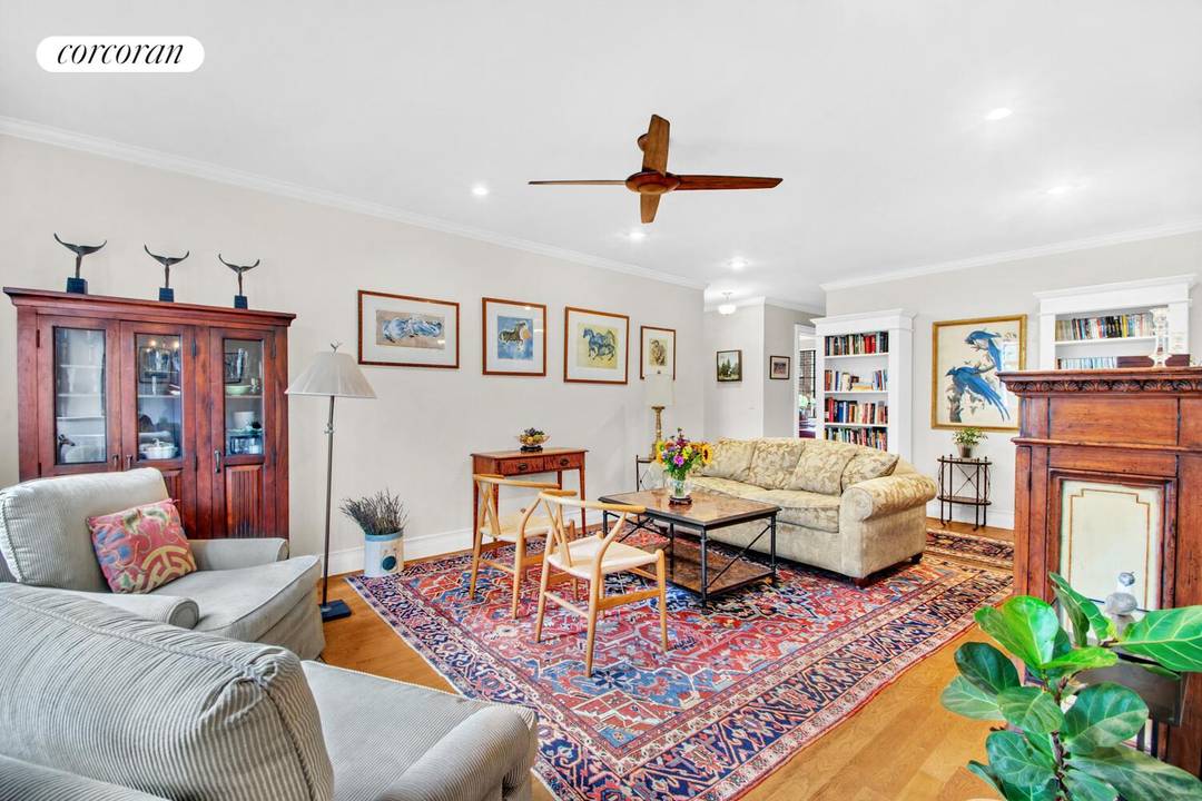 This warm and inviting 2 bedroom home located at the incomparable Hudson View Gardens has all the comforts of a country retreat.