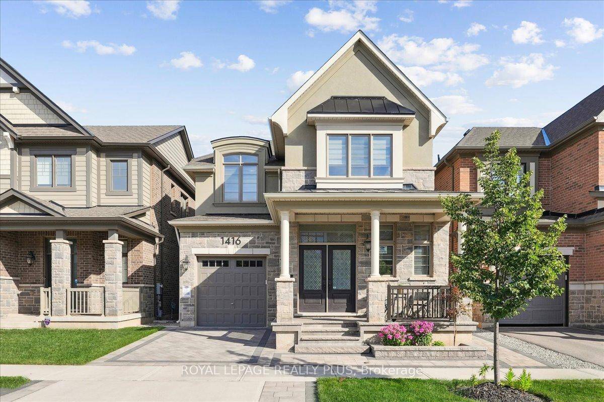 Gorgeous Detached home in high demand Joshua Meadows neighbourhood of Oakville.