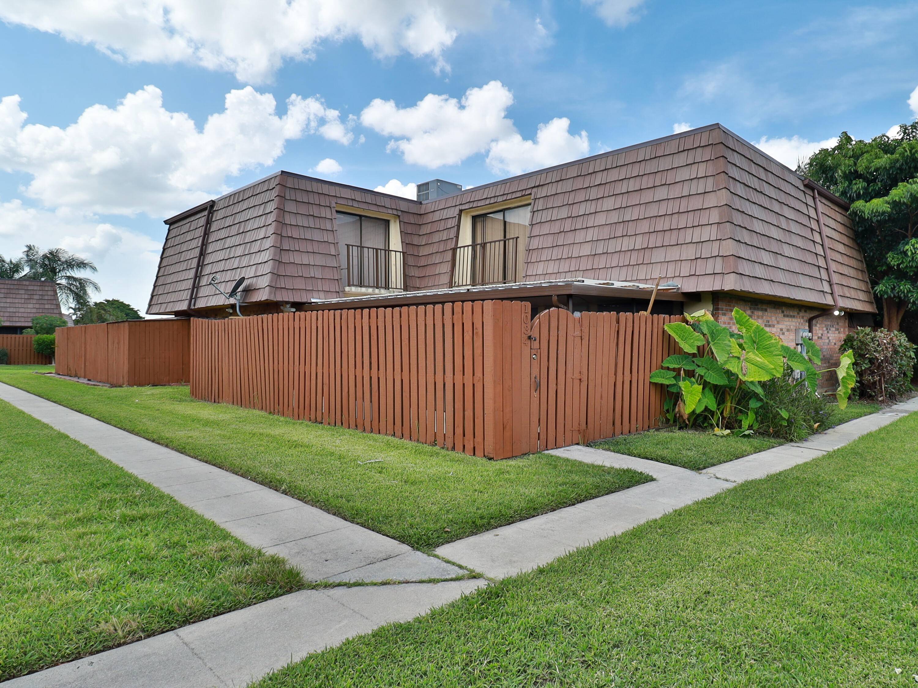 BEAUTIFUL 3 BEDROOM 2. 5 !