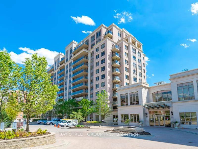 Luxurious upper penthouse in Parkview Towers featuring 10ft ceilings and a large balcony with spectacular views.