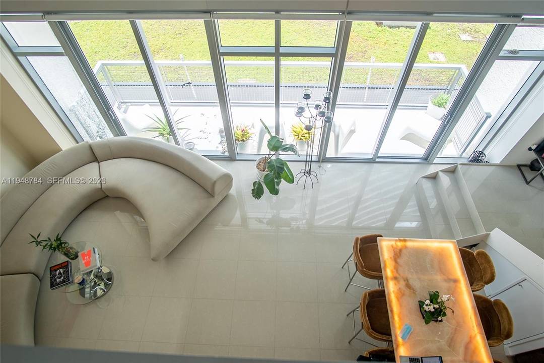 Amazing Modern tri level Penthouse in Midtown, steps away from the design district.