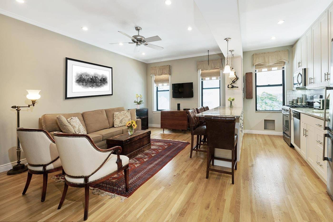 Sunny, bright and well appointed open plan one bedroom home.