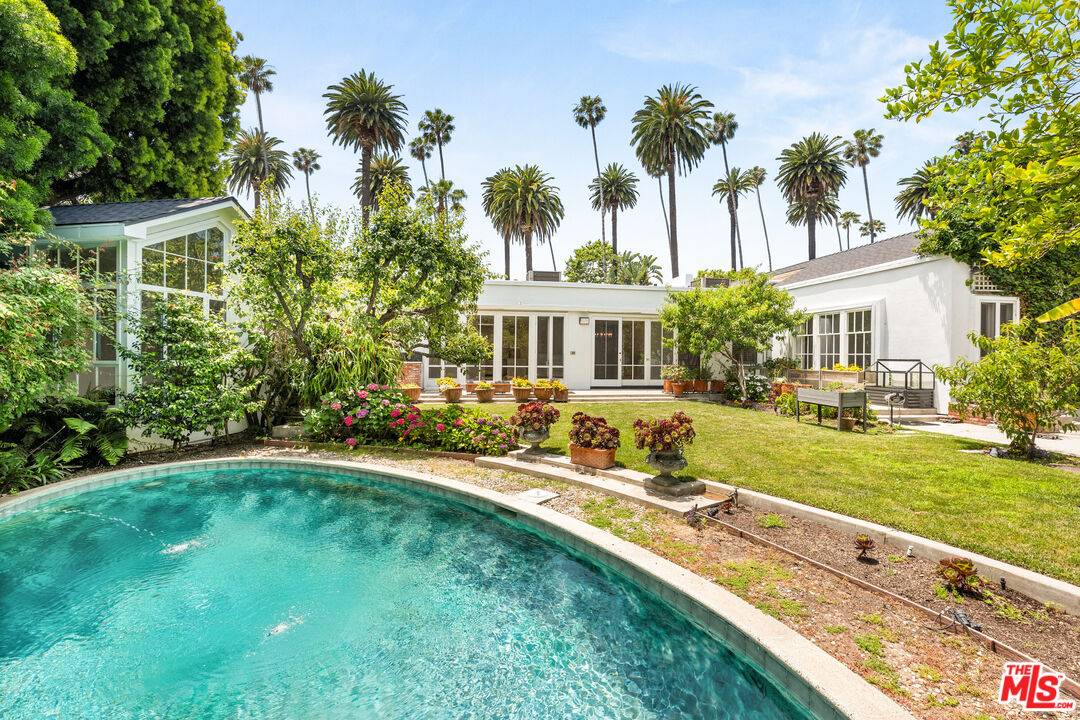 512 N Canon Dr 3BR Beverly Hills Post Office | B.H.P.O. La