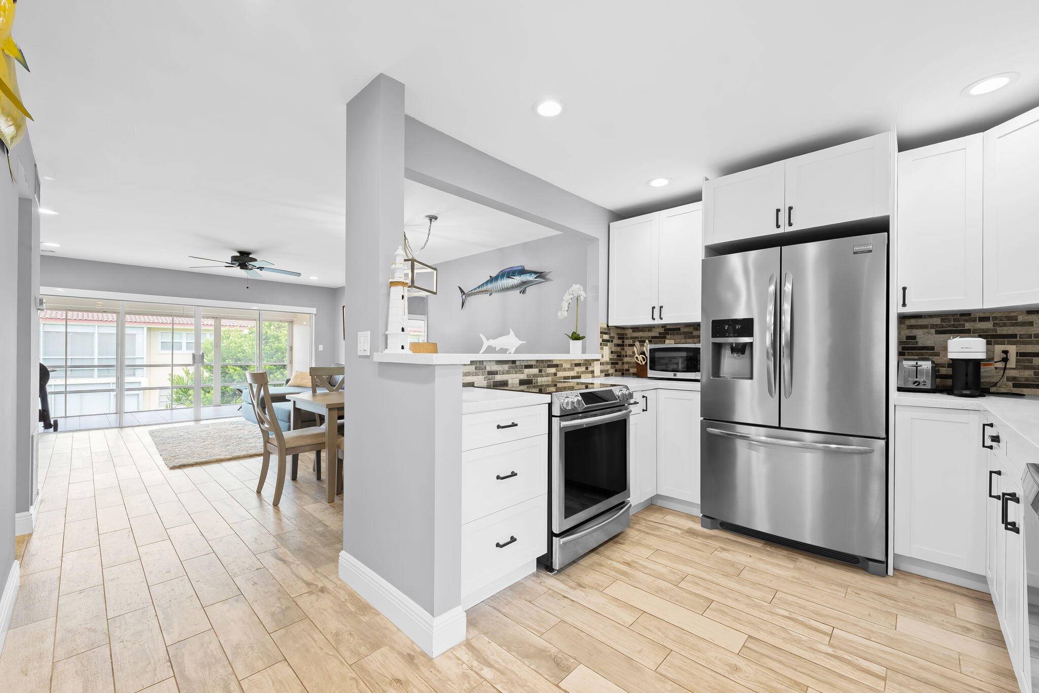 TURNKEY, bright and quiet, second floor, CORNER unit with garden view and natural light throughout.