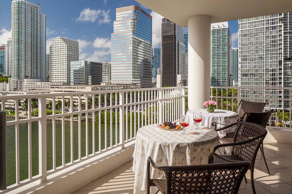 Live your Luxury in Sunny South Florida in Brickell Key Island at the Courvoisier Courts with your Personal Oasis in the Sky.