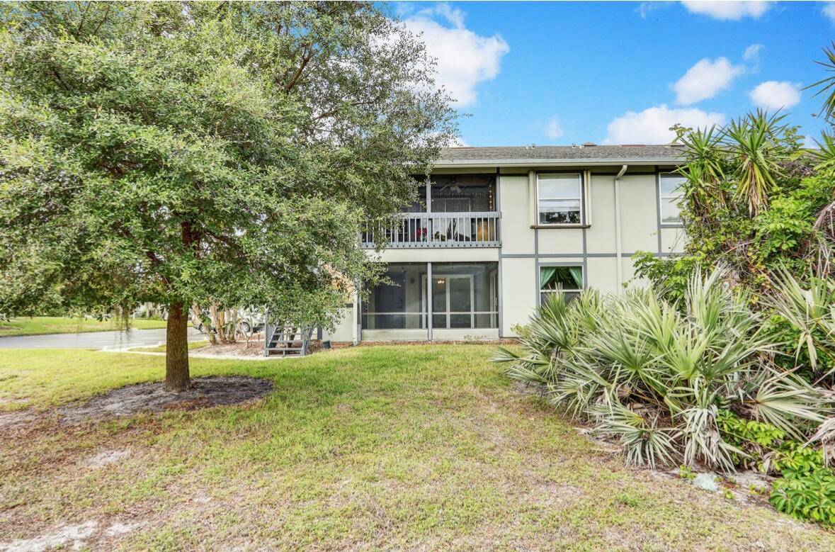 This exceptional first floor 2 bed, 2 bath unit is a true gem in the heart of Hobe Sound !