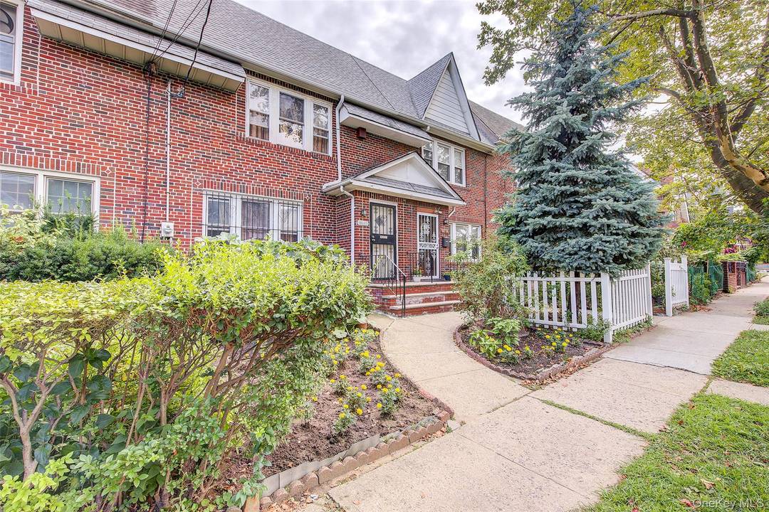 I am delighted to present to you this beautiful one family home with an open floor plan, wooden floors, stainless steel appliances, granite counter tops, washer, dryer, new boiler amp ...