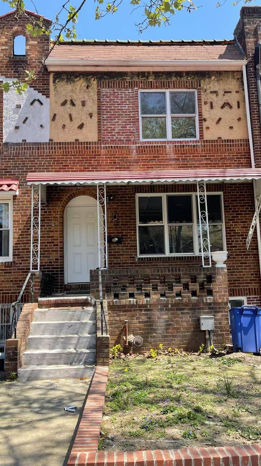 Fully Renovated 3 Story Home in Prime Brooklyn Location.